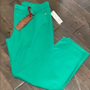 Ankle length colored skinny jeans